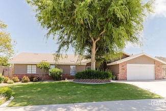 7116 Jolynn St, Bakersfield, CA 93308