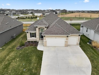 16521 S Stagecoach St, Olathe, KS 66062