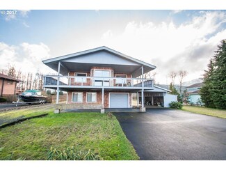 47034 River Ranch Ln, Clatskanie, OR 97016