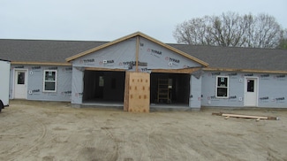 18 Thurlow Ave, Paris, ME 04271