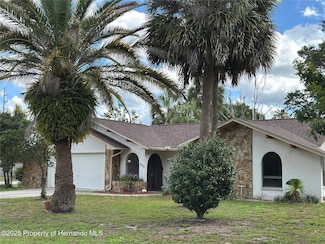 4051 S Oakhurst Dr, Homosassa, FL 34446