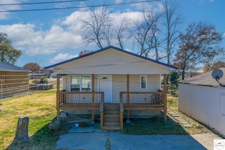 410 W Benton St, Green Ridge, MO 65332