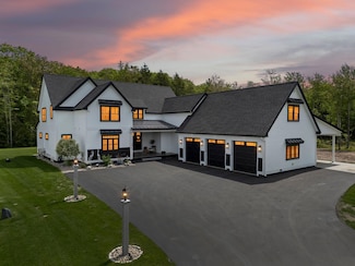16 Samuel Marshall Dr, Saco, ME 04072