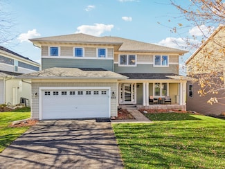 9240 Ellendale Ln, Chanhassen, MN 55317