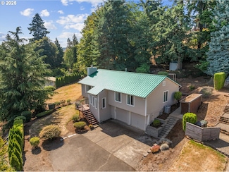 17304 Parkers Dr, Gladstone, OR 97027