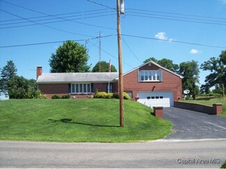 345 E Jefferson St, Winchester, IL 62694