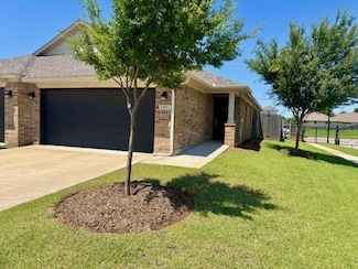 2401 Northcreek Ln, Oklahoma City, OK 73128