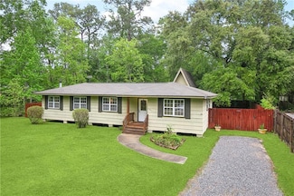 827 Armand St, Mandeville, LA 70448