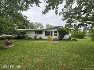 6455 Mayville Rd, Marlette, MI 48453