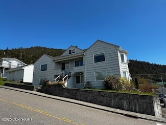 402 Madison St Unit 1, Ketchikan, AK 99901