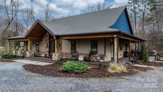 406 3rd Ave NE, Conover, NC 28613
