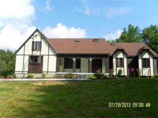 351 Walnut Hill Rd, Barre, MA 01005