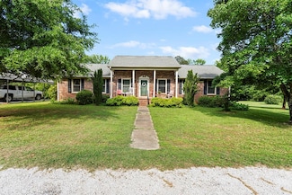 119 Meadowview Ln, Greenwood, SC 29646