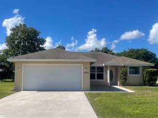 2095 SE Joyner Cir, Port Saint Lucie, FL 34952