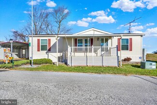 112 W Abington Cir, Stewartstown, PA 17363