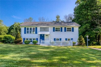 3213 Rhapsody Ln, Clinton, OH 44216