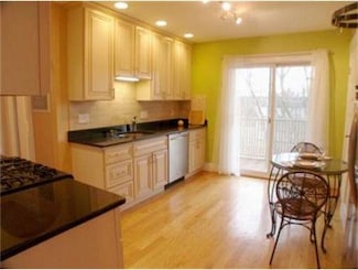 77 Richmond St Unit 2, Boston, MA 02109