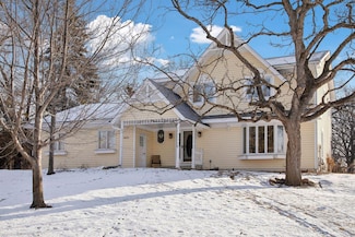 6423 Craig Dr, Eden Prairie, MN 55346