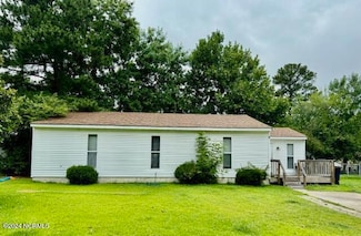 6 Lakewood Ct, Jacksonville, NC 28546