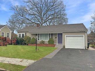 38 Richfield St, North Dartmouth, MA 02747