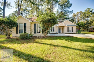 313 S Maple Dr, Hinesville, GA 31313