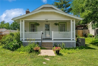 2066 Linn Blvd SE, Cedar Rapids, IA 52403