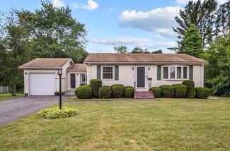 99 Linden St, Taunton, MA 02780