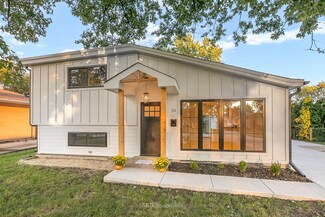 33 N Lincoln Ave, Addison, IL 60101