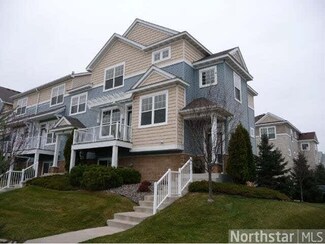 1682 1682 Village Trail E, Maplewood, MN 55109