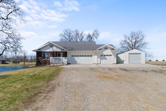 14391 Buttercup Ln, Letts, IA 52754