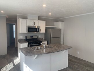 87 Nettie Ave Unit 87, Lansing, MI 48906