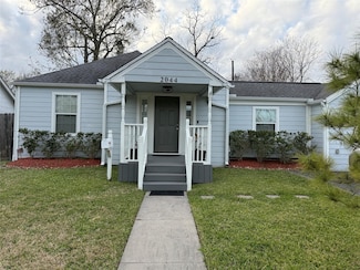 2044 Des Jardines St, Houston, TX 77023