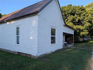 115 W 3rd St, Burlington Junction, MO 64428