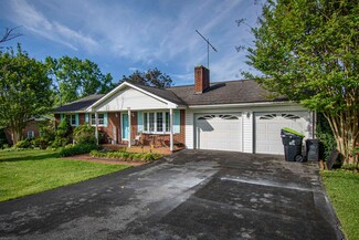 1808 Monte Vista Dr, Pulaski, VA 24301
