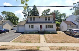 263 Foster Ave, Malverne, NY 11565