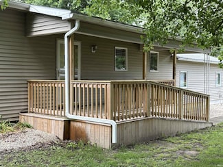 5095 Center St, Linn Grove, IN 46711