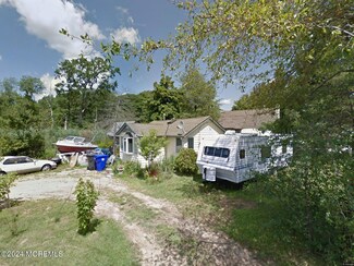 52 Channel Dr, Brick, NJ 08723