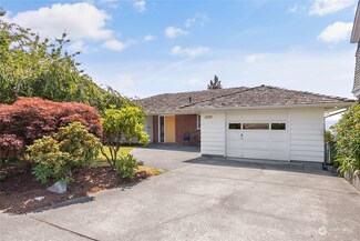 1030 16th St, Bellingham, WA 98225