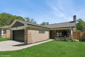 5689 N Las Casas Ave, Chicago, IL 60646