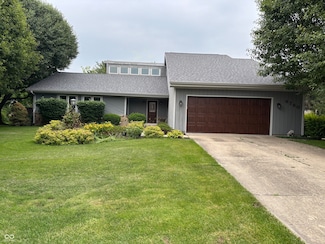 4760 Winterberry Place, Columbus, IN 47201