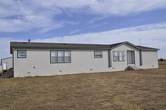 690 N 2782 Rd, Waurika, OK 73573
