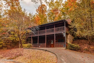 653 Eagles Blvd Way, Pigeon Forge, TN 37863