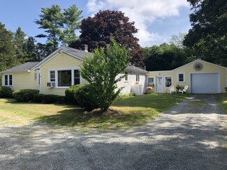 156 North St, Mattapoisett, MA 02739