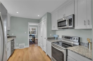 936 E Gregory Blvd, Kansas City, MO 64131