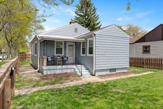 802 E Howard Ave, Milwaukee, WI 53207