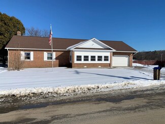 39 Edwards St, Colebrook, NH 03576