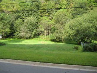 928 Walton St, Mc Gregor, IA 52157