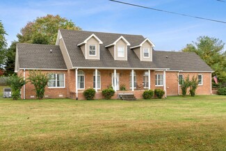 906 N Countrywood Rd, Adams, TN 37010