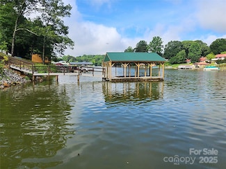6902 Shade Tree Ln, Lake Norman of Catawba, NC 28673