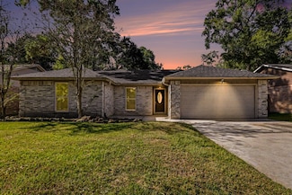 2922 Park Garden Dr, Kingwood, TX 77339